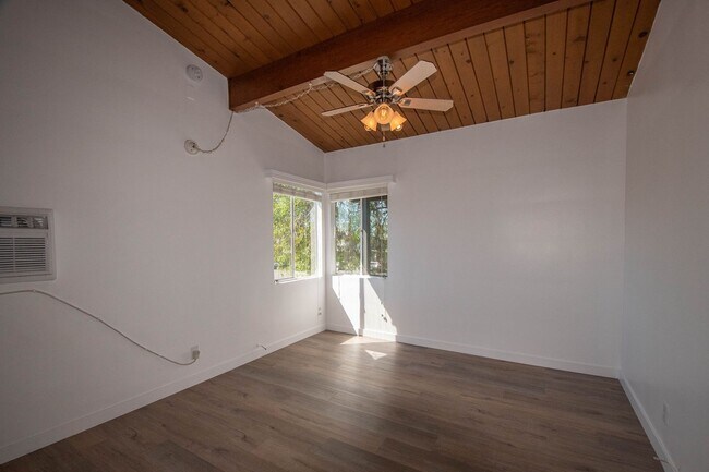 Foto del edificio - 6300 Coldwater Canyon Ave