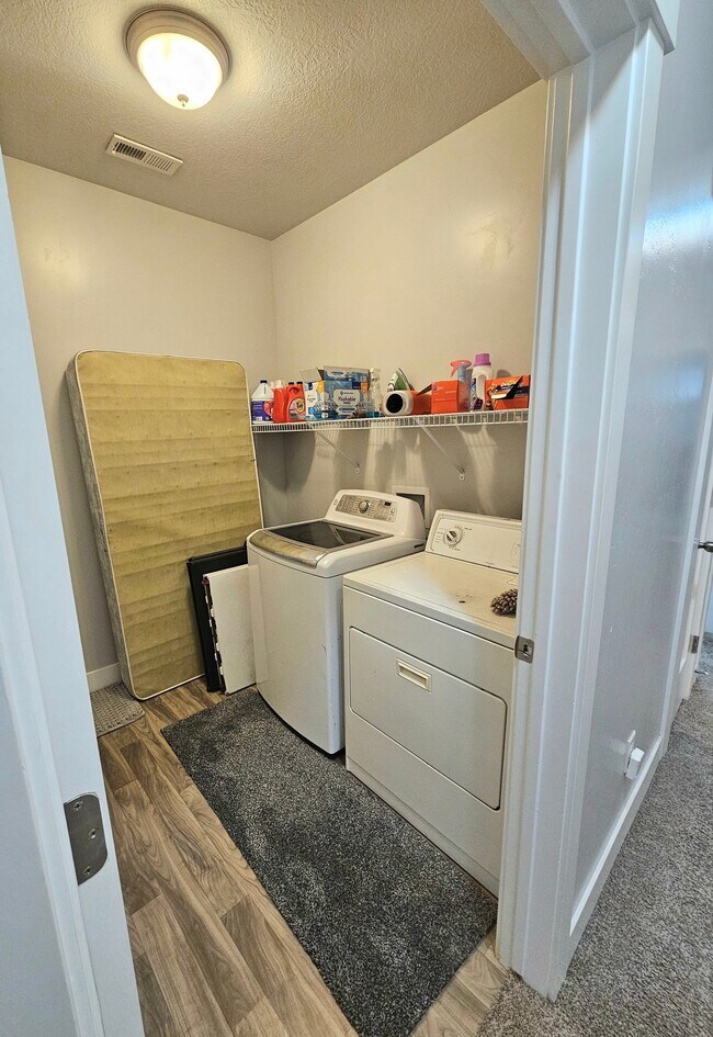 Building Photo - 14648 McKellen Dr