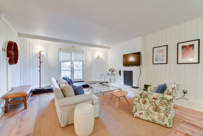 Foto del edificio - 2424 Gough St