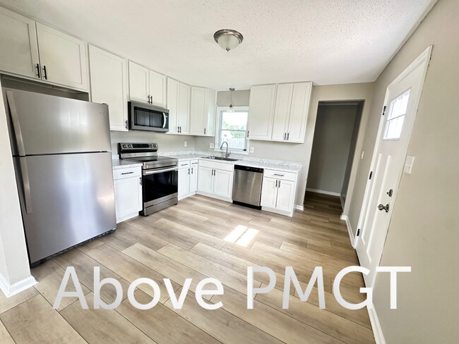 Building Photo - Completely remodeled and a Great location in Inman.