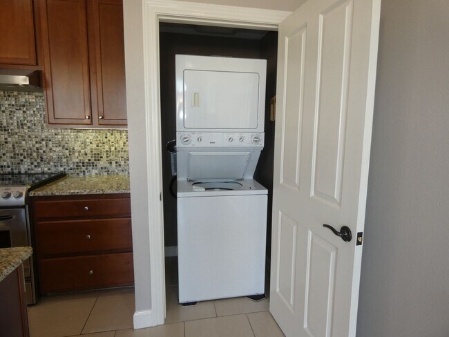 Foto del edificio - Downtown Pensacola Condo