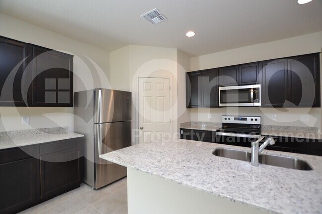 Building Photo - 5009 S 108th Ave