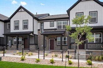 Building Photo - 1616 Riverplace Dr