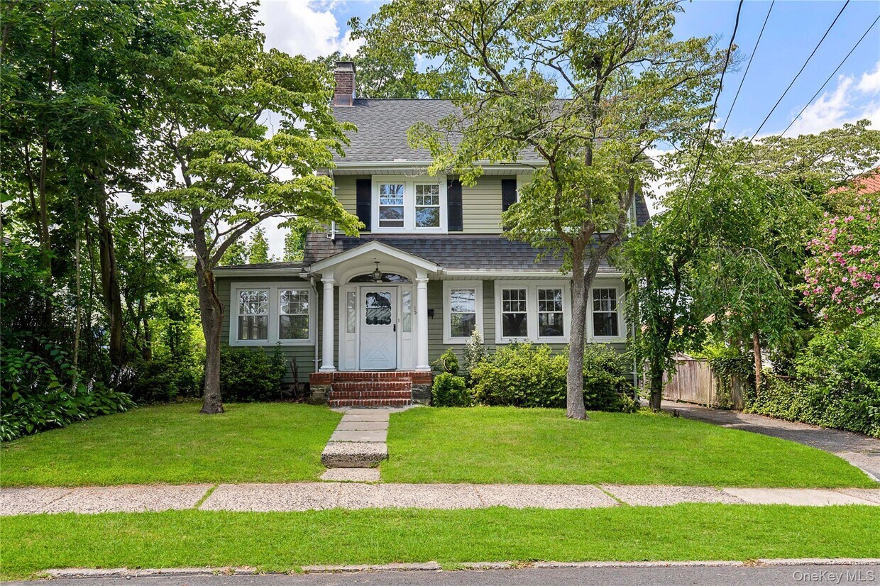 Foto principal - 15 Roosevelt Ave