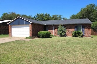Building Photo - 7309 Ashcrest Ln