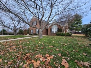 Building Photo - 817 Maricopa Dr