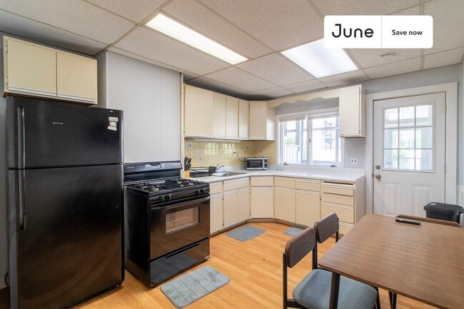 Photo - 6 7th St Apartment