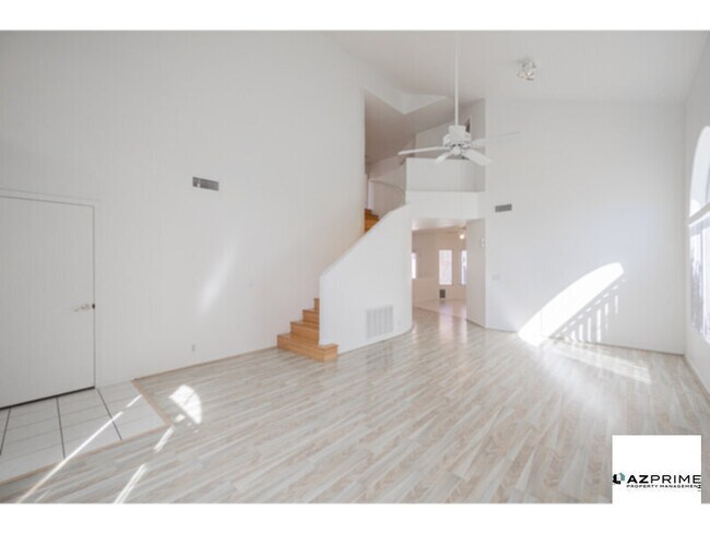 Foto del edificio - Discover Refined Living In This Remarkable...