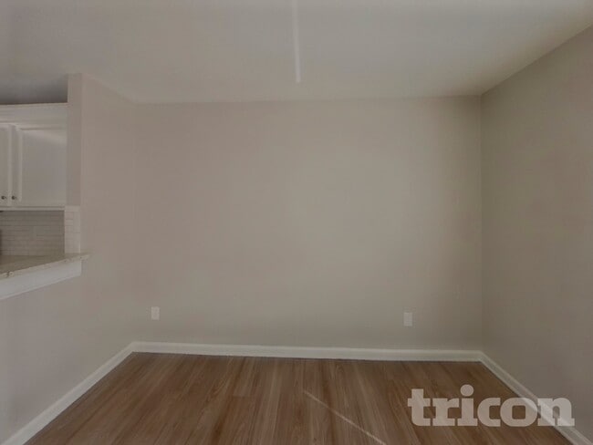 Building Photo - 2028 Dunsmore Ln