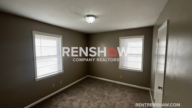 Foto del edificio - 4866 Berrydale Ave