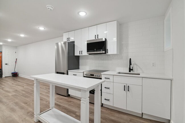 Building Photo - 36 Park St