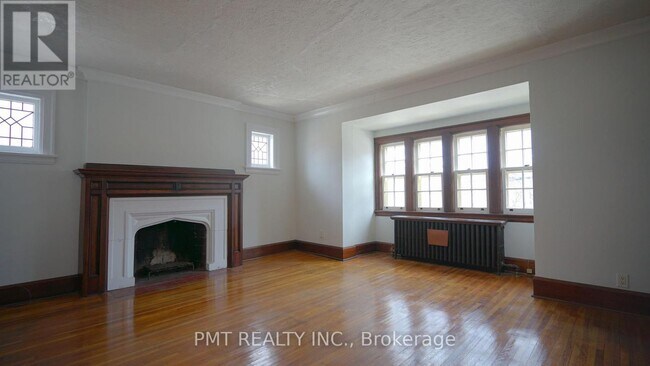 Photo du bâtiment - 1082 Avenue Rd