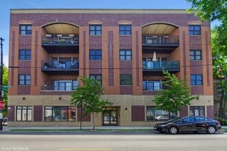 Building Photo - 3025 N California Ave