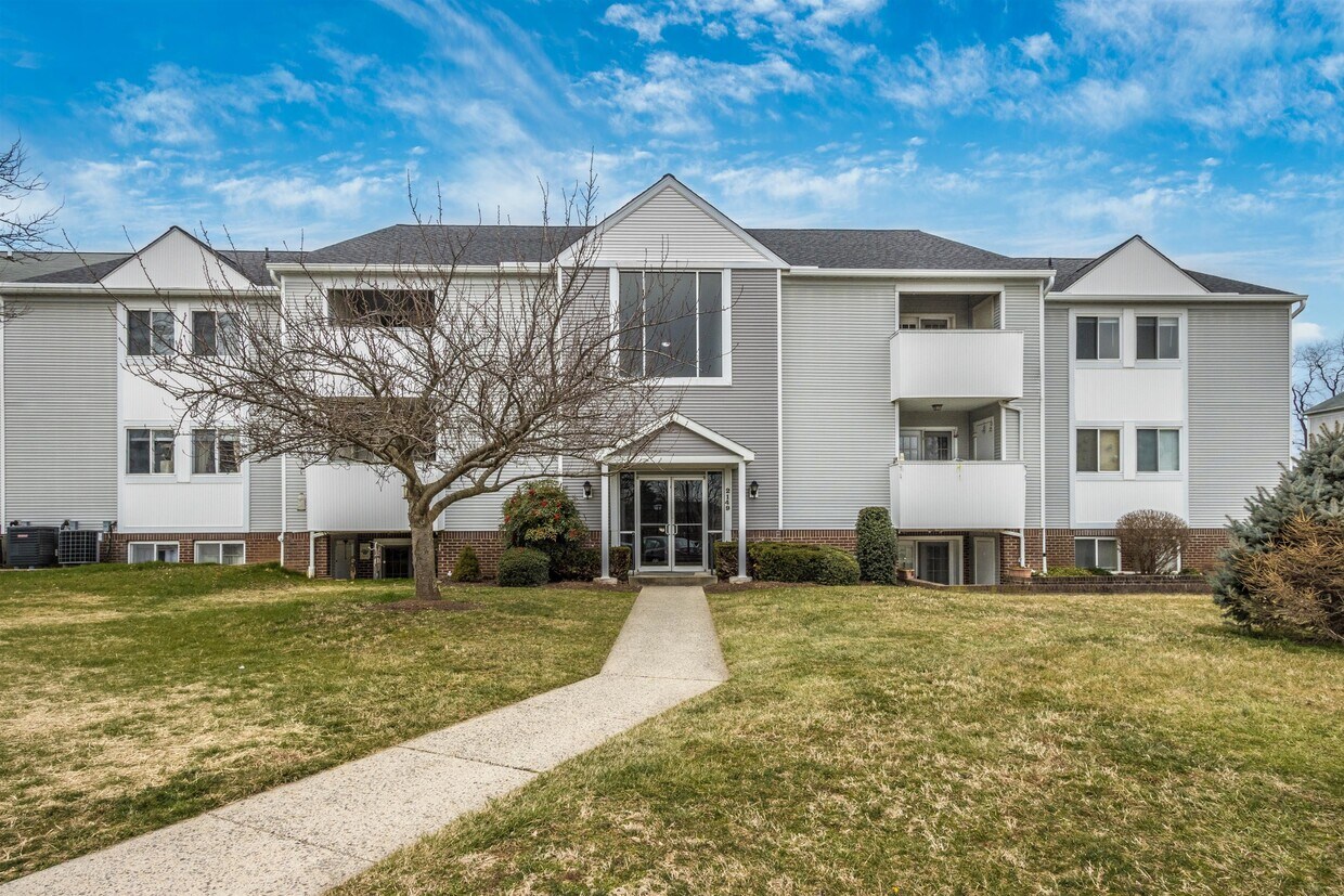 2149 Wainwright Ct, Frederick, MD 21702 Condo for Rent in Frederick