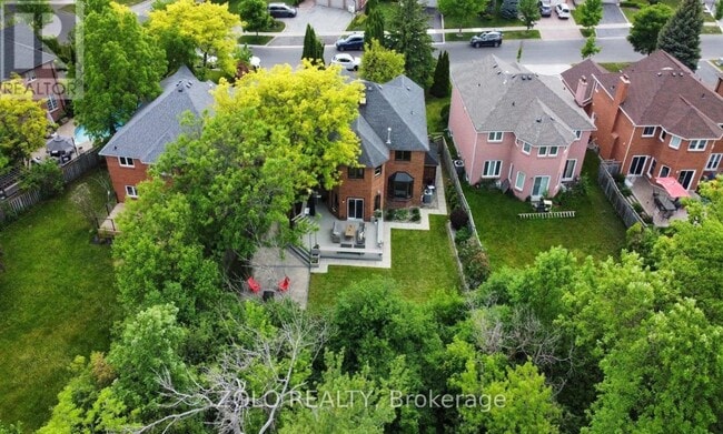 Building Photo - 17 Hart St