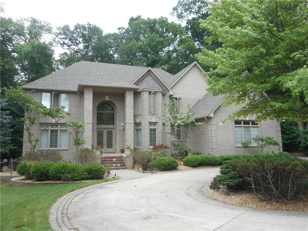 Foto principal - 1530 Scenic Hollow Dr