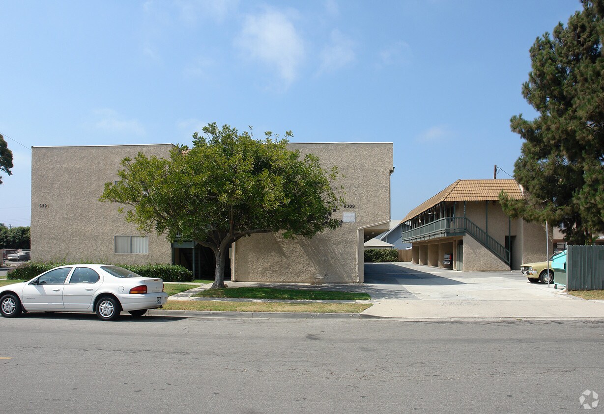 Foto del edificio - 6301-6315 Nightingale St