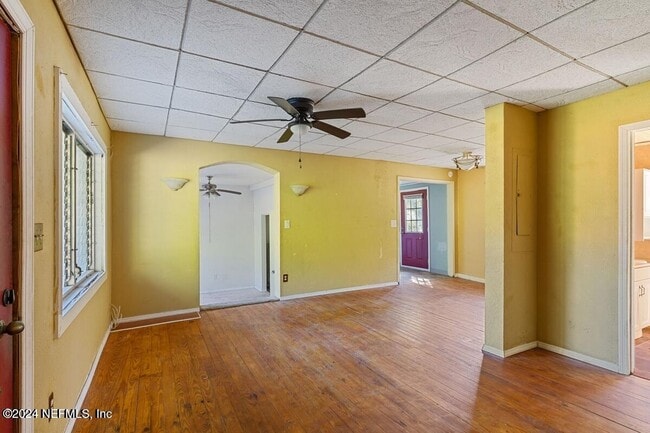 Building Photo - 117 Tyre Rd