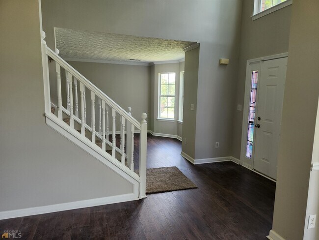 Building Photo - 2793 Brandon Lake Dr