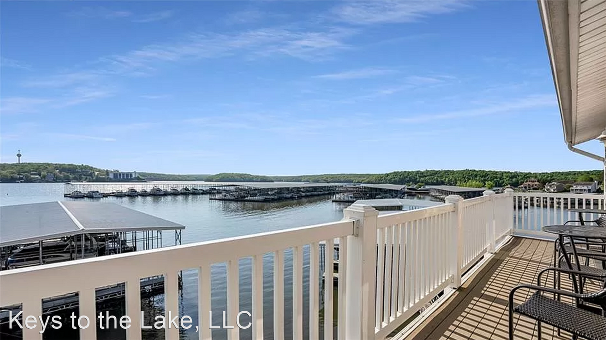 Foto principal - 3 br, 2 bath House - 821 Winn Rd #10L