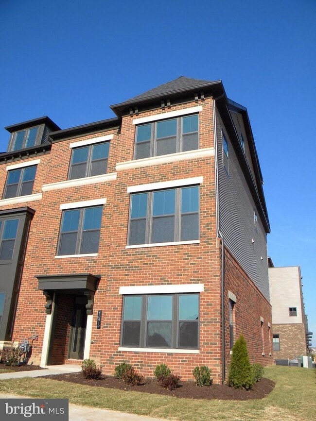 Building Photo - 43419 Usk Ter