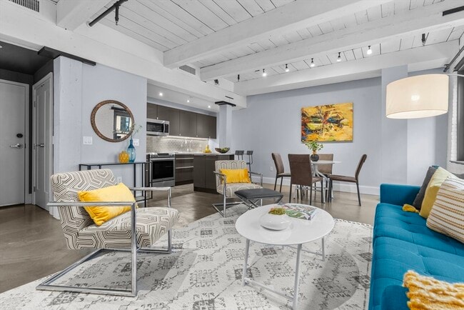 Building Photo - 90 Wareham St