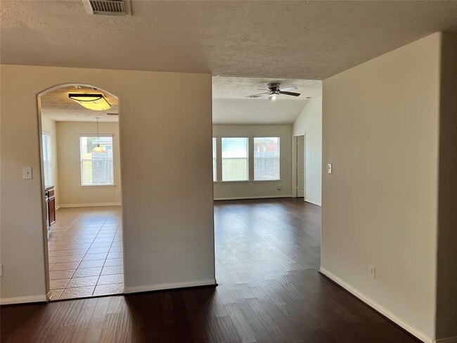 Building Photo - 11815 Fortune Park Dr