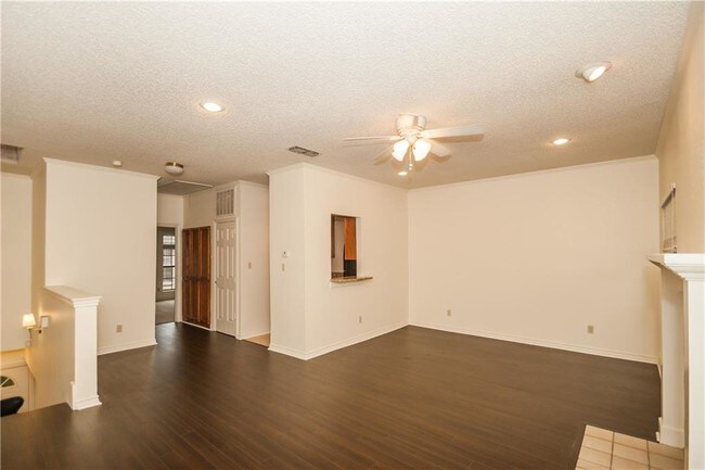 Foto del edificio - 3315 Rosedale Ave