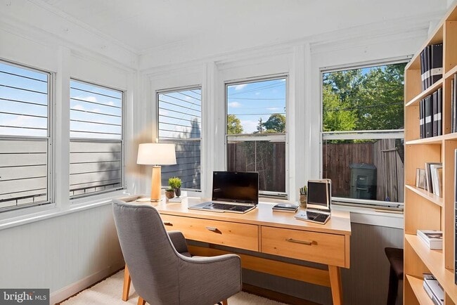 Foto del edificio - 5235 43rd St NW