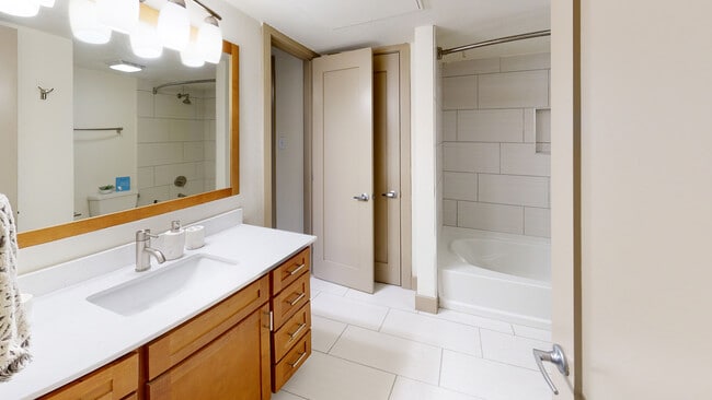 Interior Photo - Barton Creek Landing