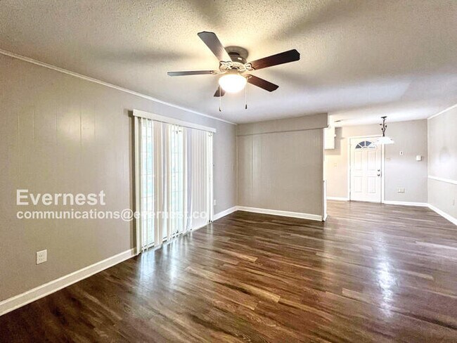 Building Photo - 5728 Choctaw Dr