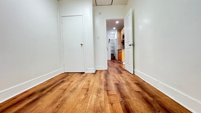 Foto del edificio - 40 W 17th St