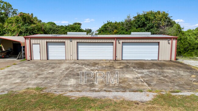 Building Photo - 16413 Wilson Rd