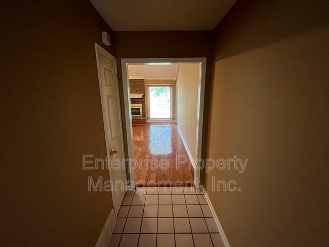 Foto del edificio - 5503 Kindle Creek Dr