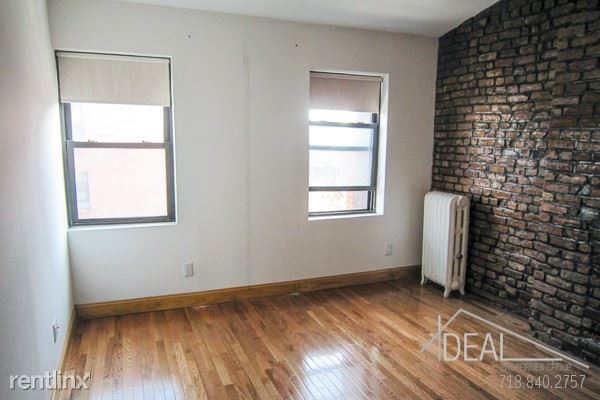Building Photo - 98 Hoyt St