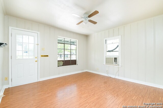 Foto del edificio - 211 Rose Ln