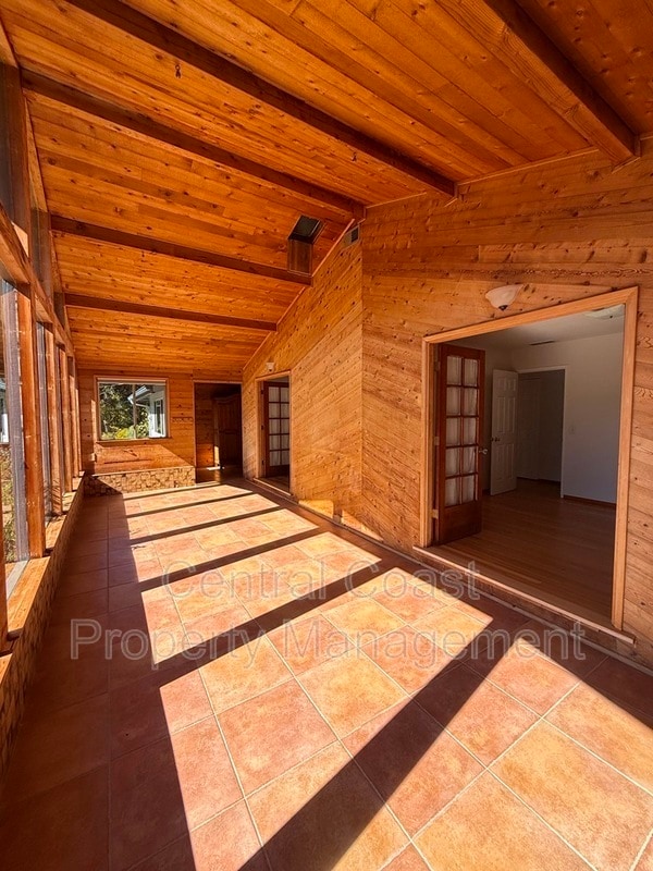 Building Photo - 17959 Berta Canyon Rd