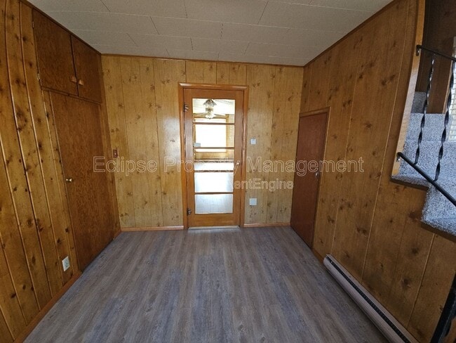 Building Photo - 427 Madison St