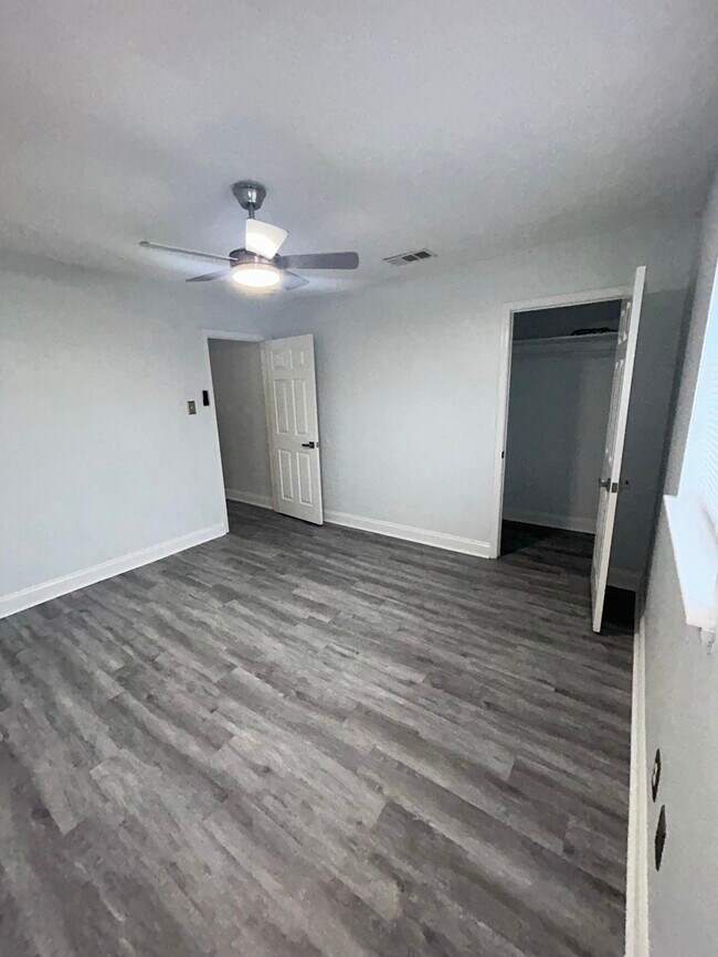 Dormitorio 1 en la planta superior - 3609 Golden Dr