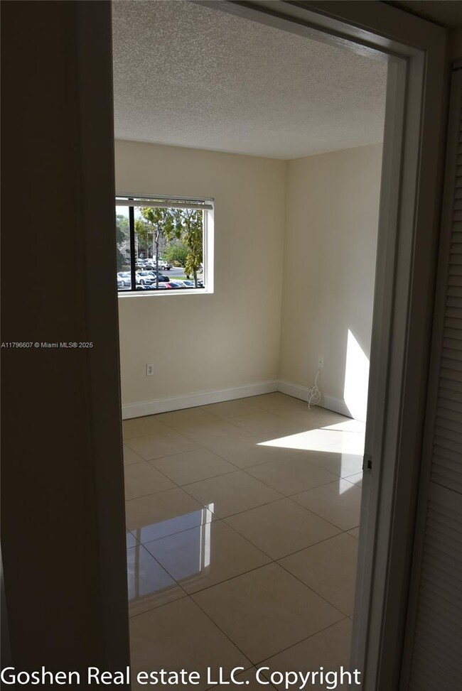 Foto del edificio - 351 Palm Way