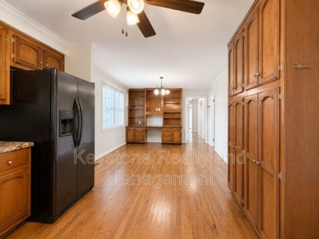 Foto del edificio - 2111 Fleming Rd
