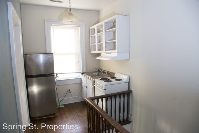 Building Photo - 94 Courtenay Dr