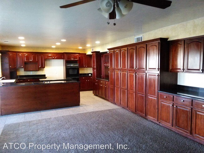 Building Photo - 4213 Comanche Dr