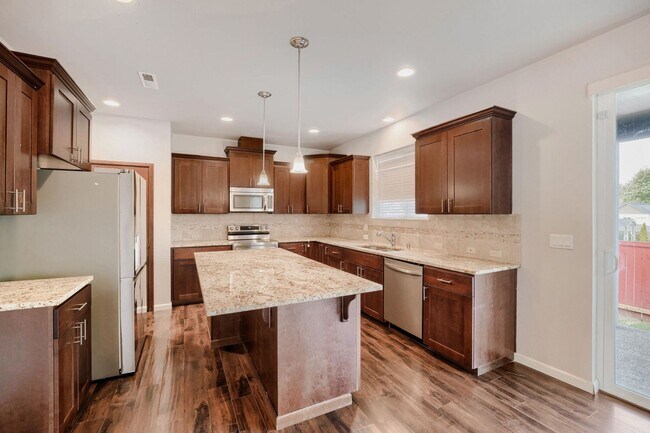 Foto del edificio - Amazing 4bed/2.5bath with Den in Kent, WA!