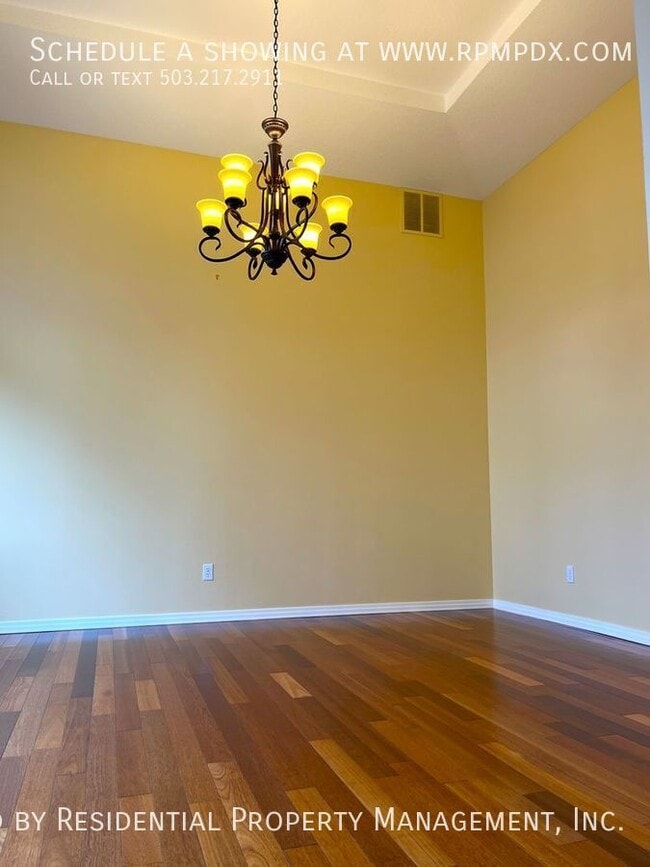 Building Photo - 3964 NW Brookview Way