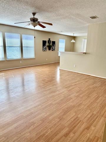 Foto del edificio - 1031 Halifax Ln