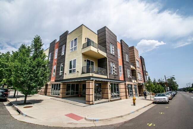 Building Photo - Zuma Apartments