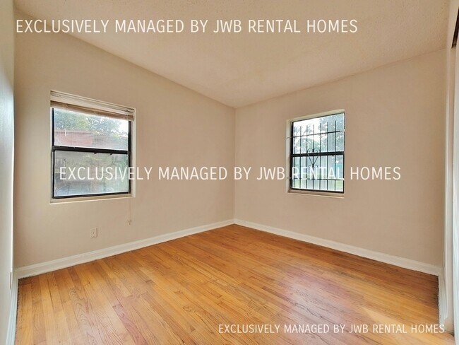 Foto del edificio - 3515 Japonica Rd N