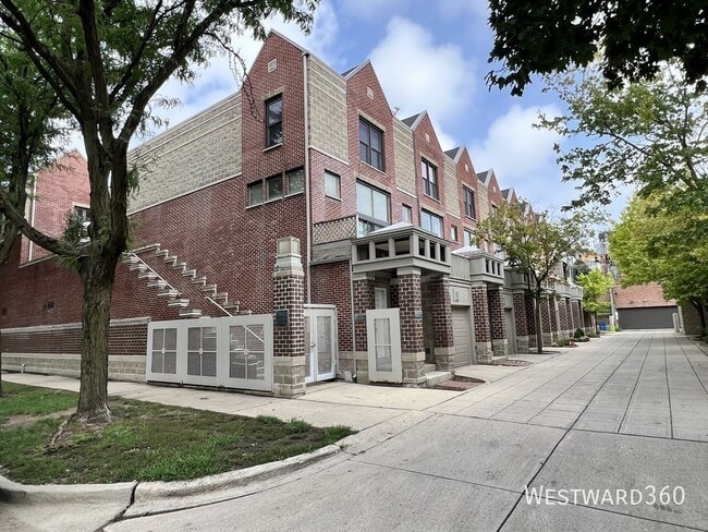 Photo - 2753 N Wayne-E Townhome