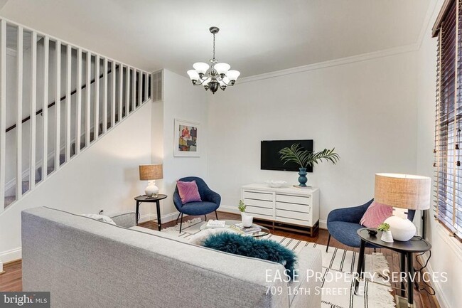Foto del edificio - 709 16th St NE